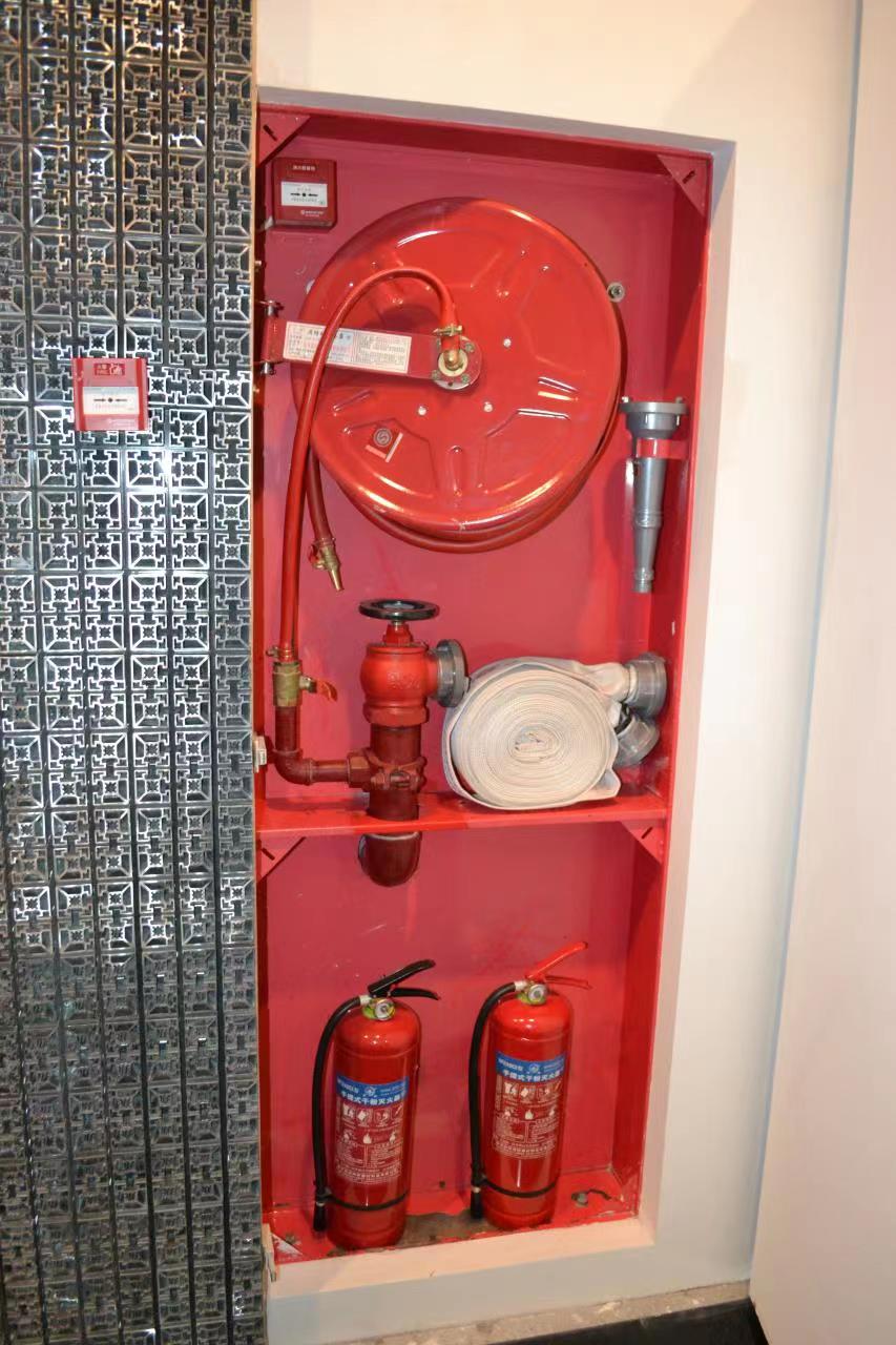 第166期：室内消火栓及消防软管卷盘或轻便水龙的安装应符合的规定插图